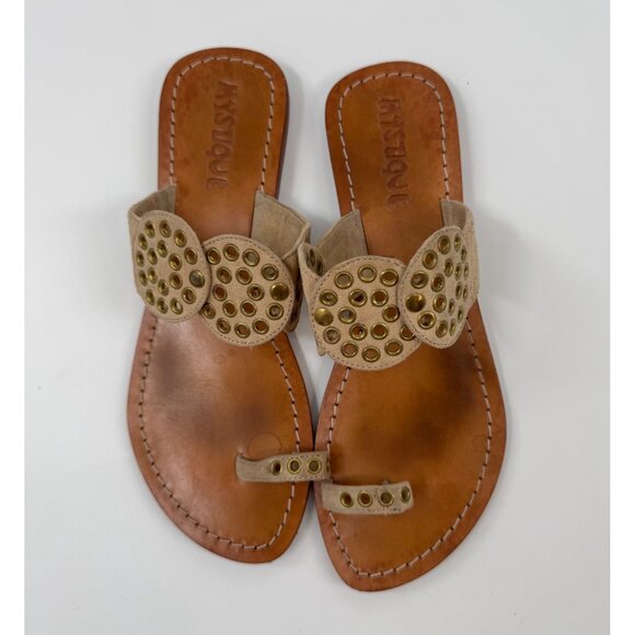Mystique Womens Size 9 Tan Leather Sandals With Gold Stud Accents - Picture 2 of 11